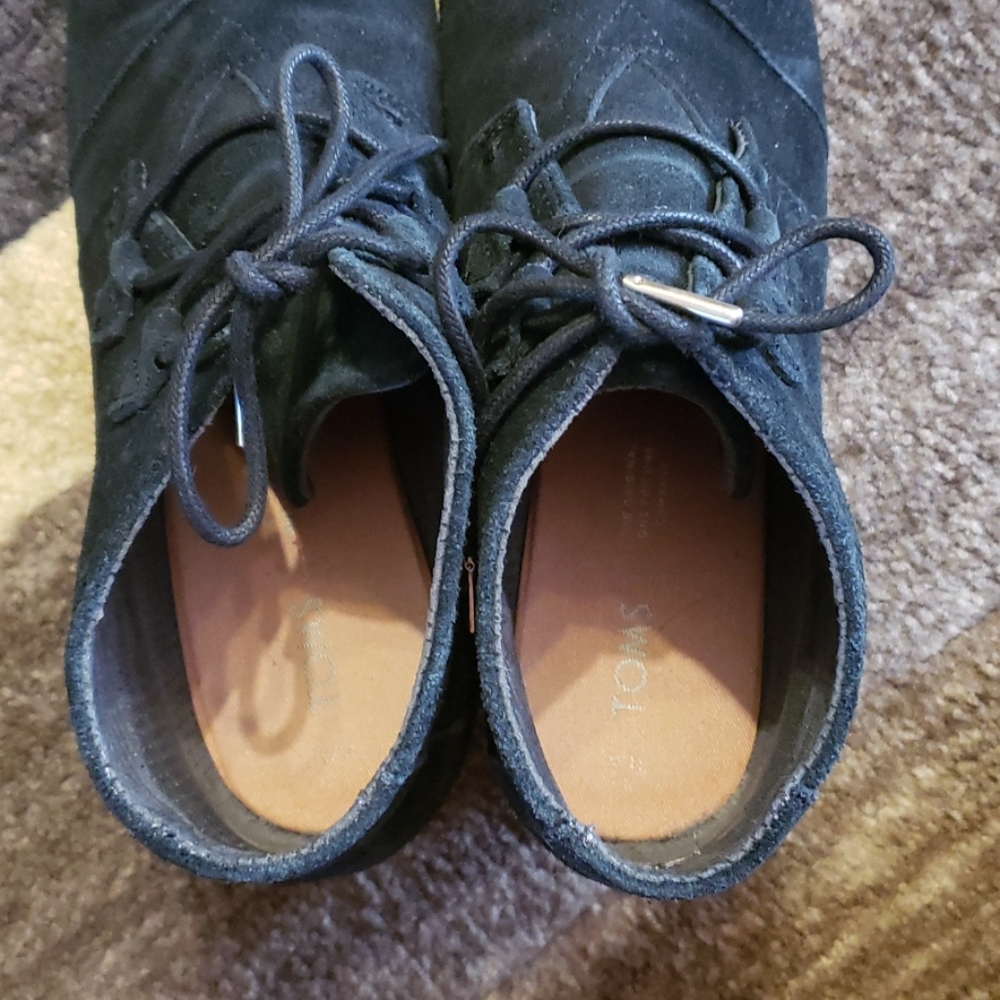 Toms Booties - Picture 3 of 3